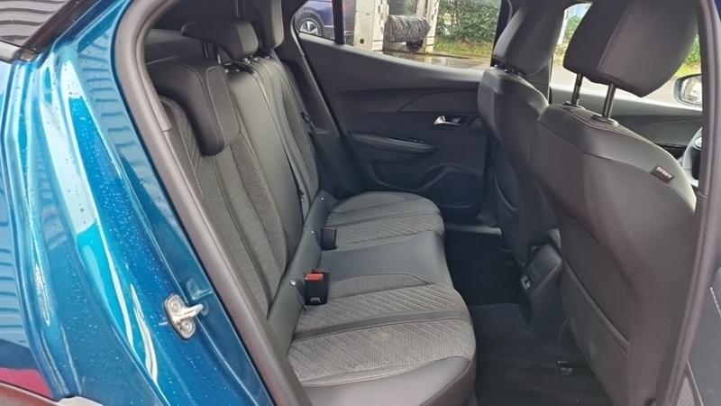 Peugeot 2008 Hybrid 145 E-Dcs6 Allure