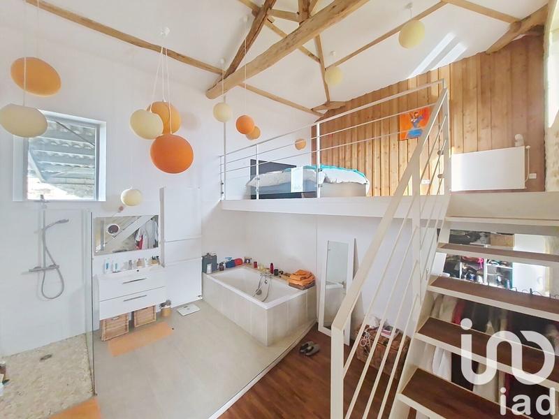 Maison - 230 m² - 6 pièces