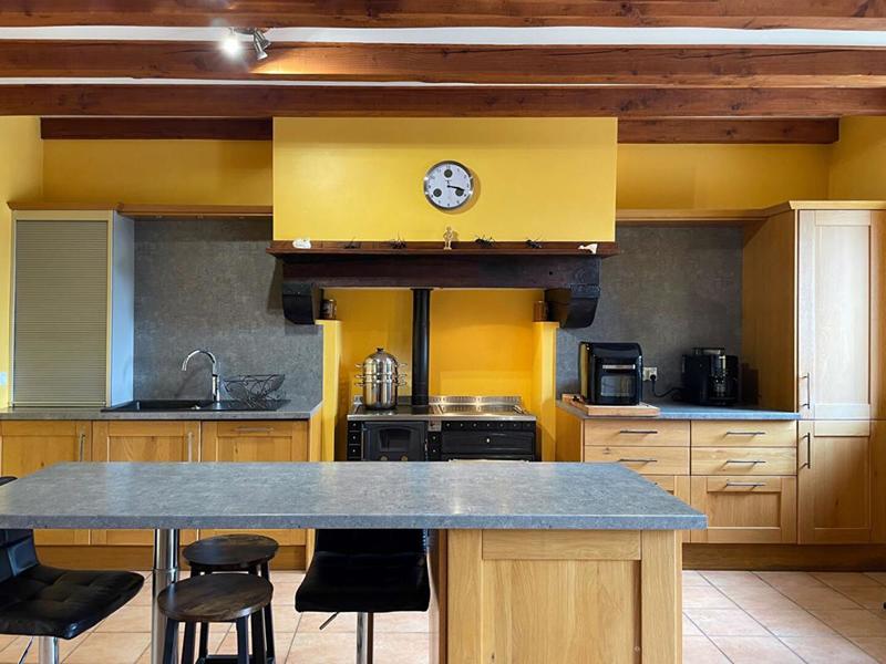 Propriété - 890 m² - 26 pièces