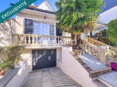 Maison - 209 m² - 7 pièces