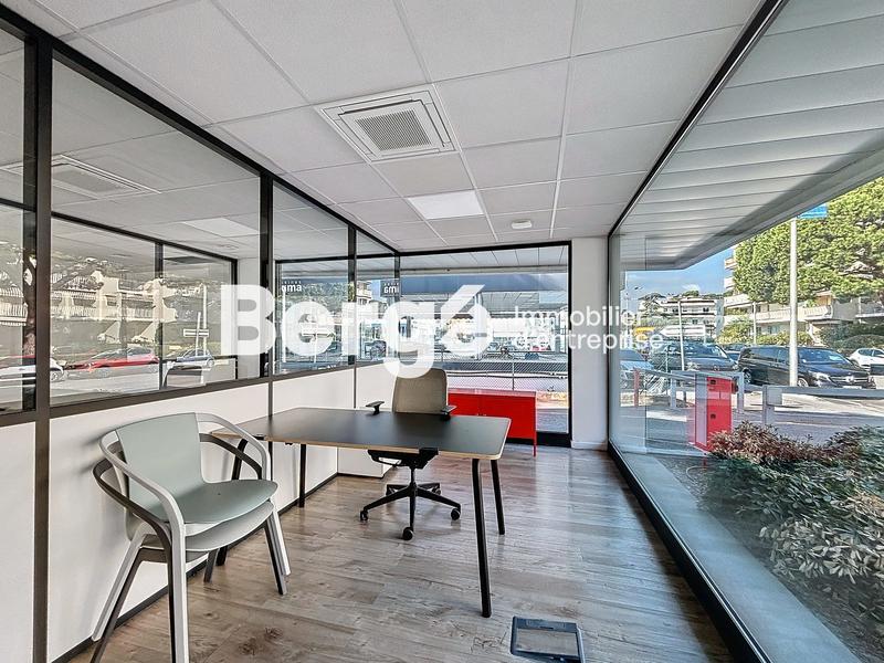 Bureau - 530 m²