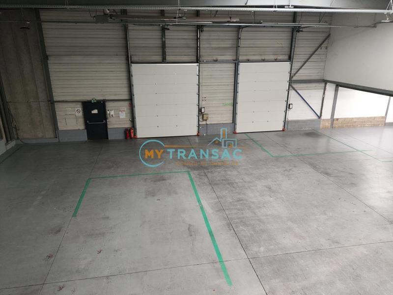 Entrepôt - 2 899 m²