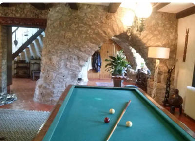 Propriété - 220 m² - 6 pièces