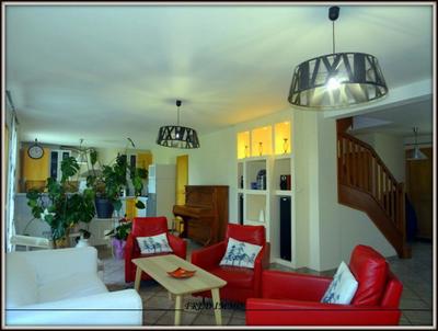 Maison - 170 m² - 7 pièces