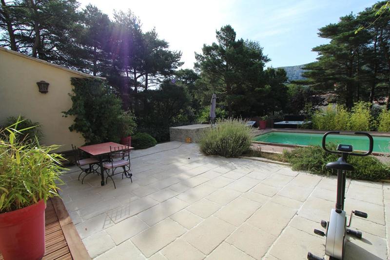 Maison - 200 m² - 6 pièces