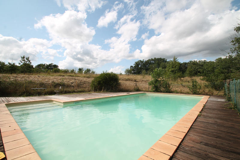 Maison - 334 m² - 7 pièces