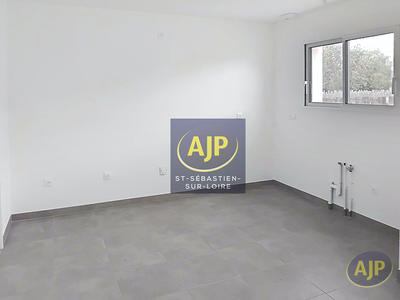 Maison - 99 m² - 4 pièces