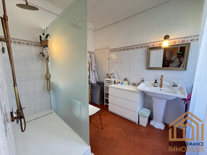 Maison - 245 m² - 12 pièces