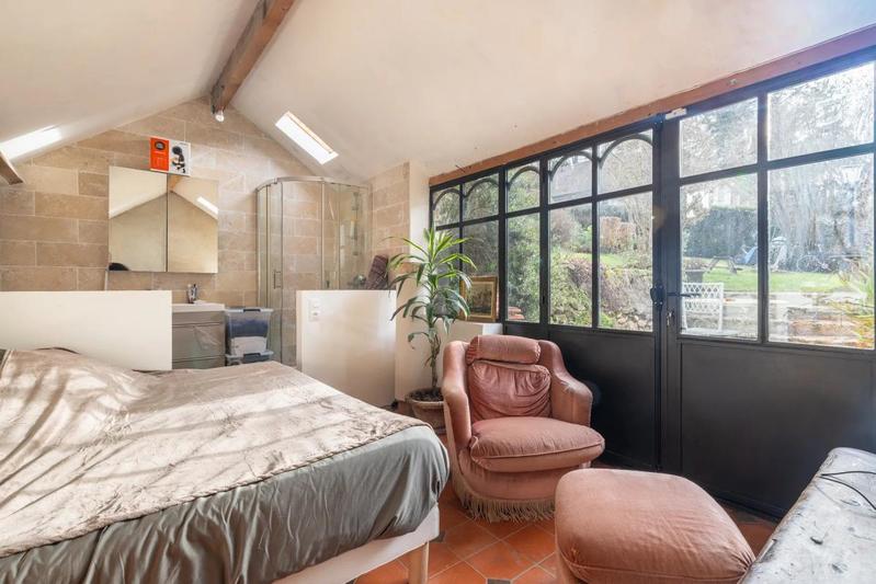 Maison - 212 m² - 9 pièces