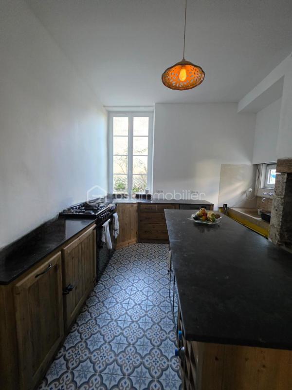 Maison en pierre - 130 m² - 5 pièces