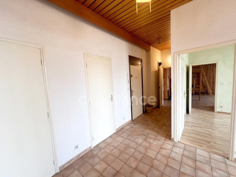 Appartement bourgeois - 77 m² - 3 pièces