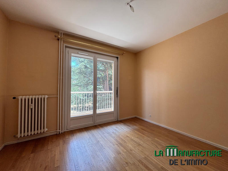 Appartement - 144 m² - 5 pièces