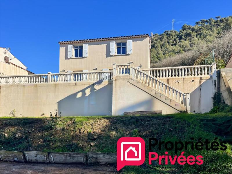 Maison - 105 m² - 4 pièces