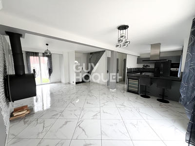 Maison - 105 m² - 5 pièces