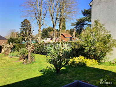 Maison - 220 m² - 9 pièces