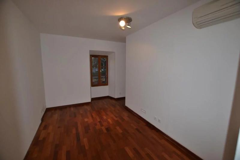 Immeuble - 155 m² - 7 pièces