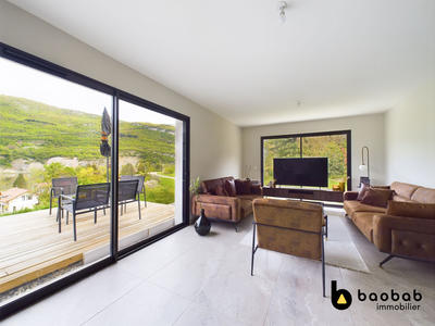 Maison - 124 m² - 5 pièces