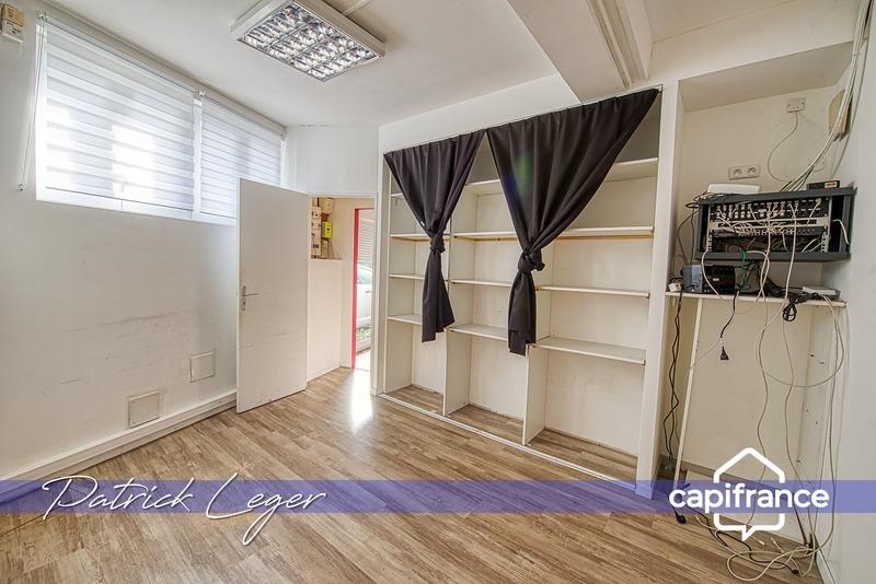 Local d'activité / Entrepôt - 160 m² - 8 pièces