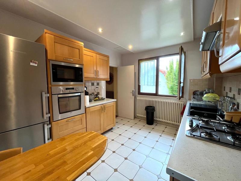 Maison - 170 m² - 6 pièces