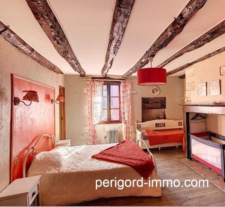 Maison traditionnelle - 641 m² - 23 pièces