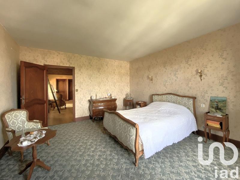 Maison - 230 m² - 7 pièces