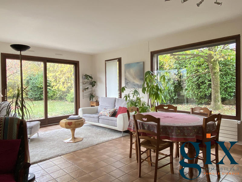 Maison - 135 m² - 6 pièces