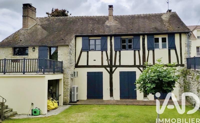 Maison - 210 m² - 6 pièces