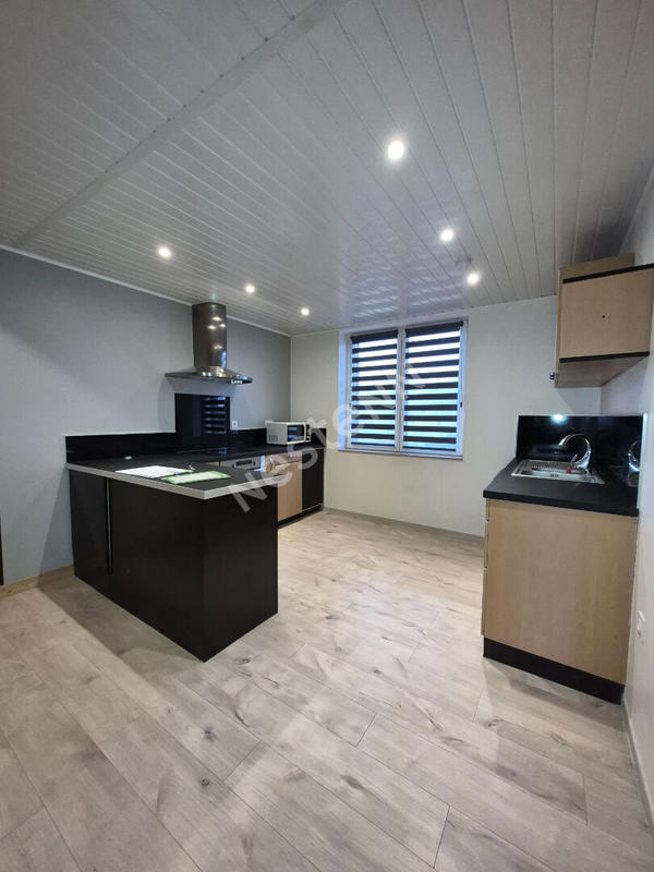 Maison - 143 m² - 7 pièces