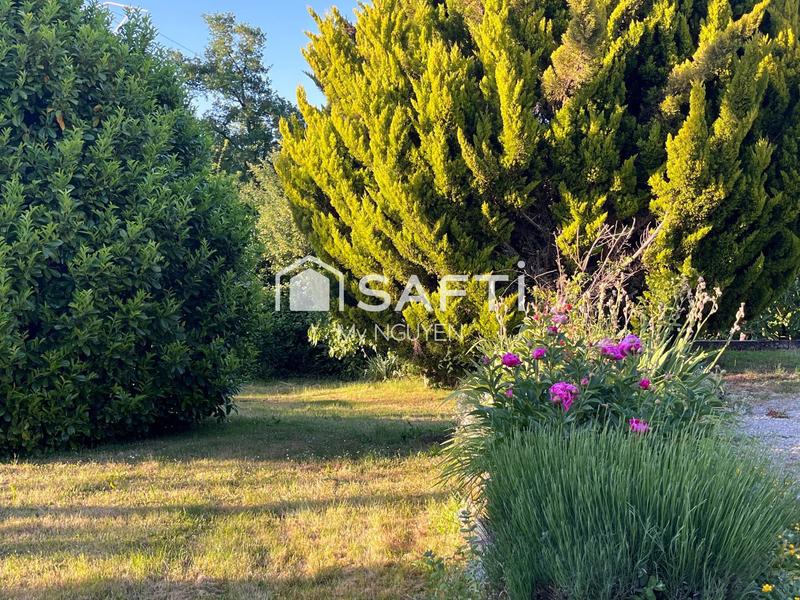 Maison - 235 m² - 8 pièces