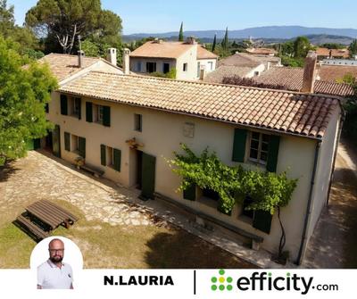 Maison - 185 m² - 9 pièces