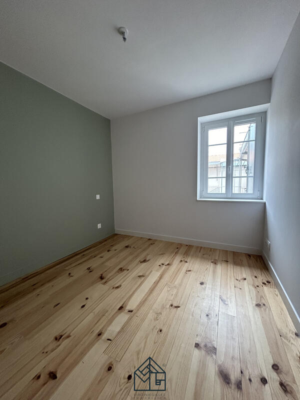 Appartement - 90 m² - 4 pièces