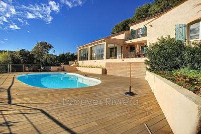 Maison - 288 m² - 6 pièces