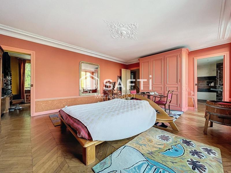 Maison de maîtres - 278 m² - 13 pièces