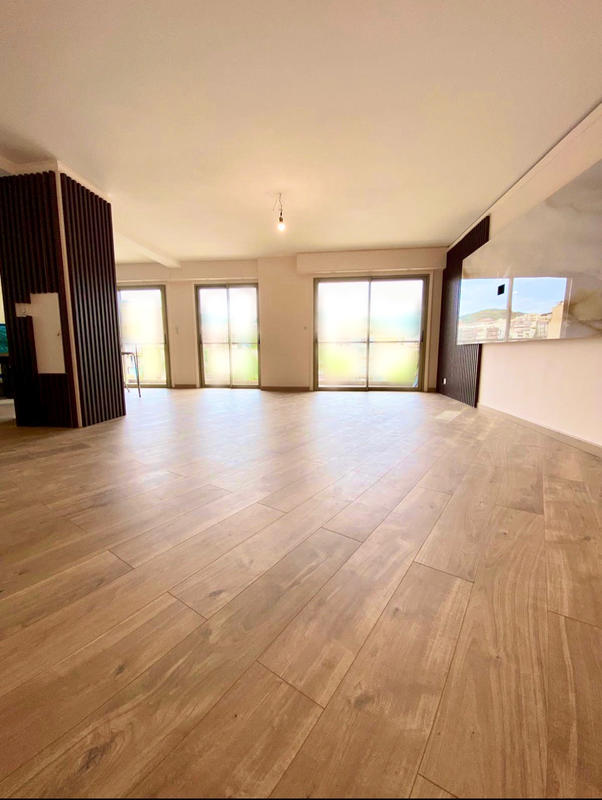 Appartement - 110 m² - 4 pièces