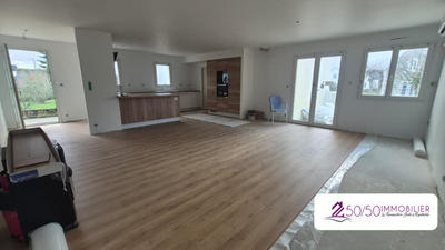 Maison - 110 m² - 4 pièces