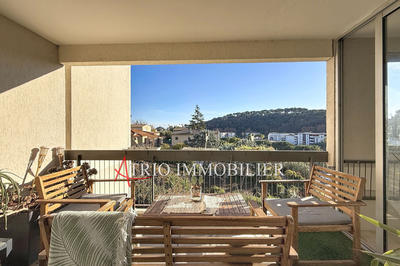 Appartement - 80 m² - 4 pièces