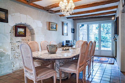 Maison - 210 m² - 6 pièces