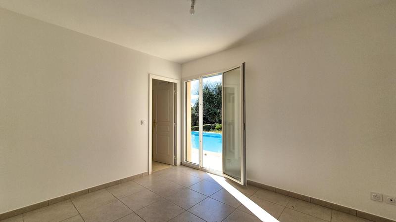 Villa - 168 m² - 6 pièces