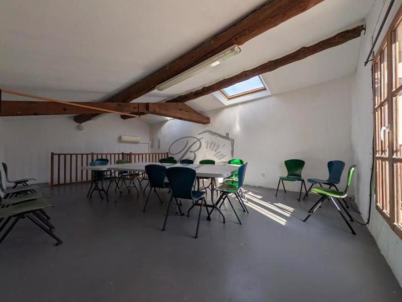 Bureau - 71 m² - 2 pièces