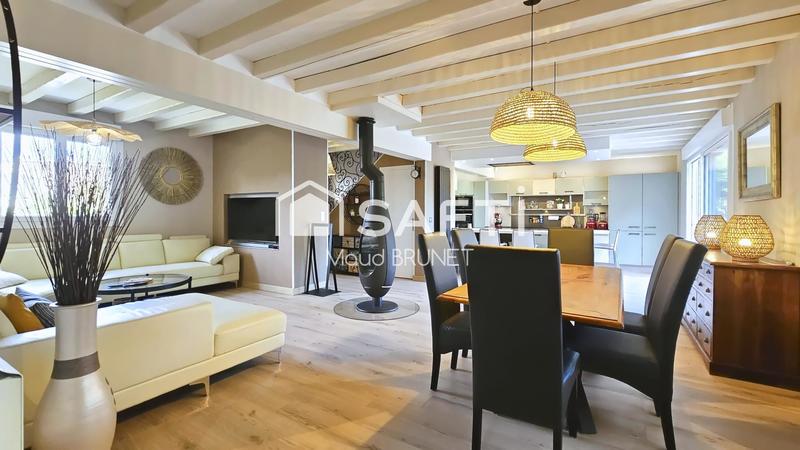 Maison - 265 m² - 8 pièces