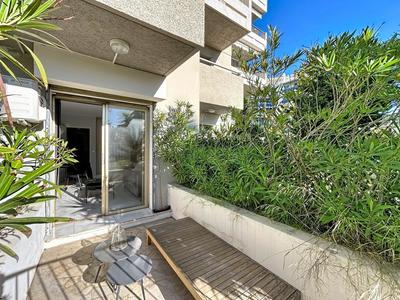 Studio - 24 m² - 1 pièce