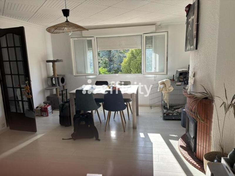 Immeuble - 175 m² - 8 pièces