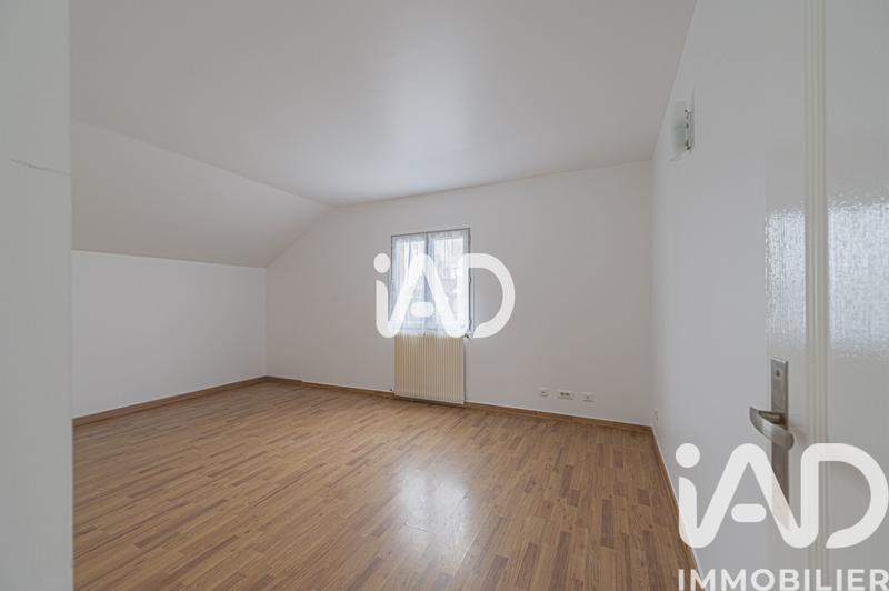 Maison - 99 m² - 5 pièces