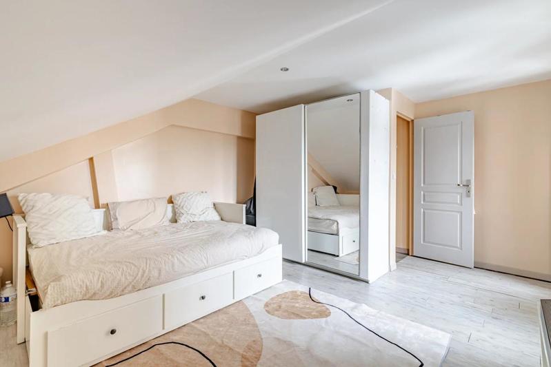 Maison - 200 m² - 5 pièces