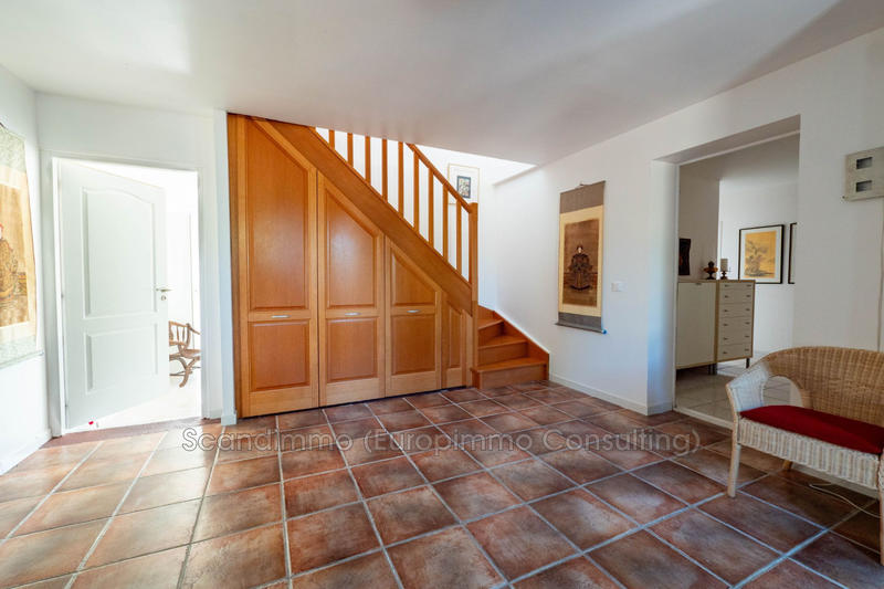 Maison - 234 m² - 9 pièces