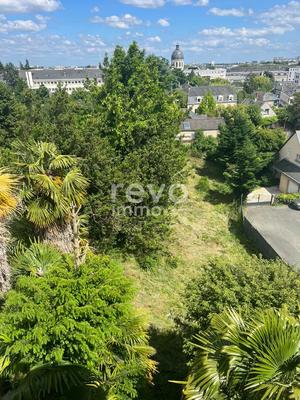 Terrain constructible - 652 m²