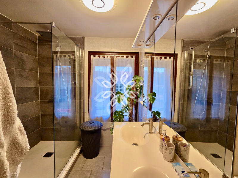 Maison - 140 m² - 7 pièces