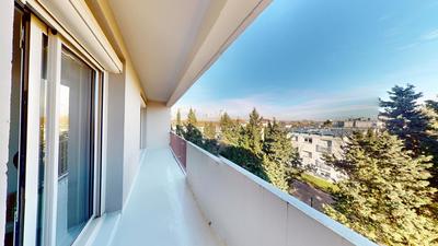 Appartement - 99 m² - 4 pièces