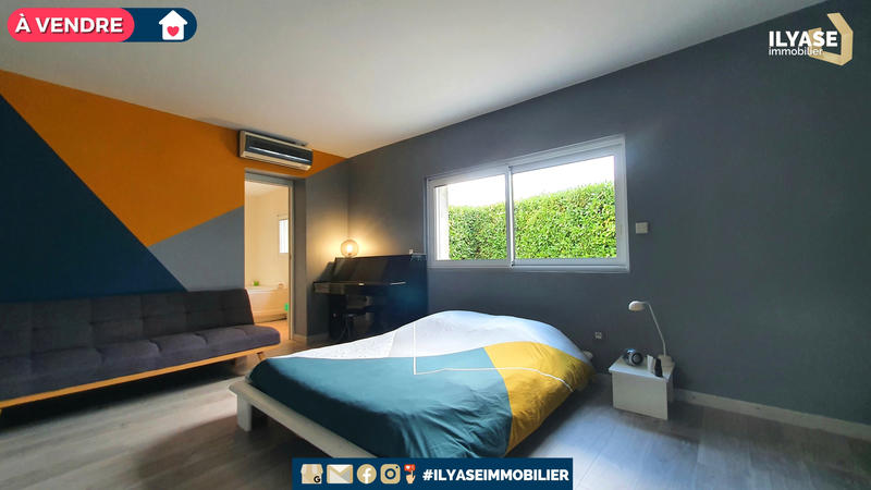 Villa - 194 m² - 8 pièces