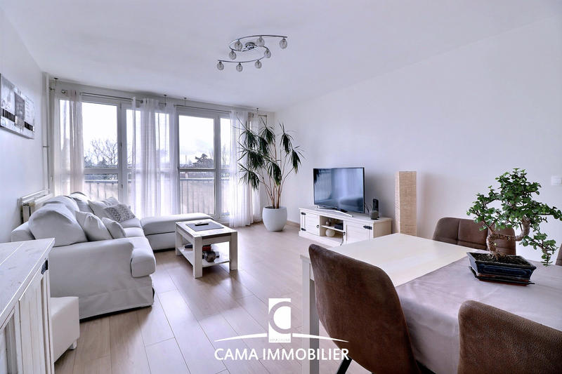 Appartement - 80 m² - 4 pièces